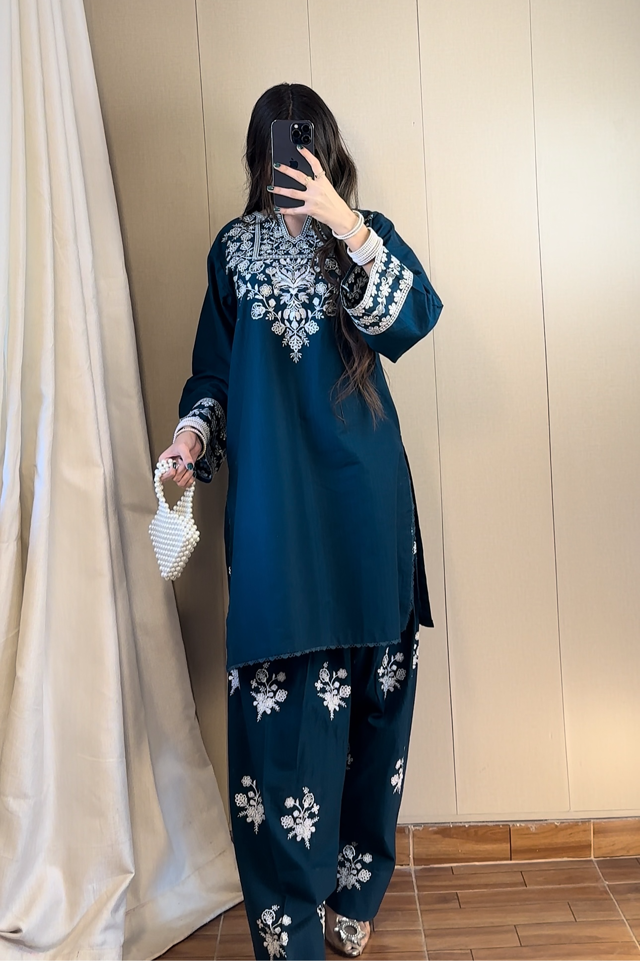 Zinc Noor - Grace Stitch 