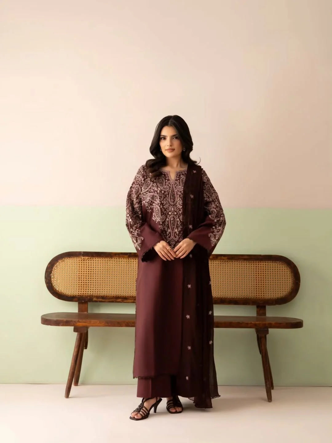 UJALA EMBROIDERED STONE 3PC.