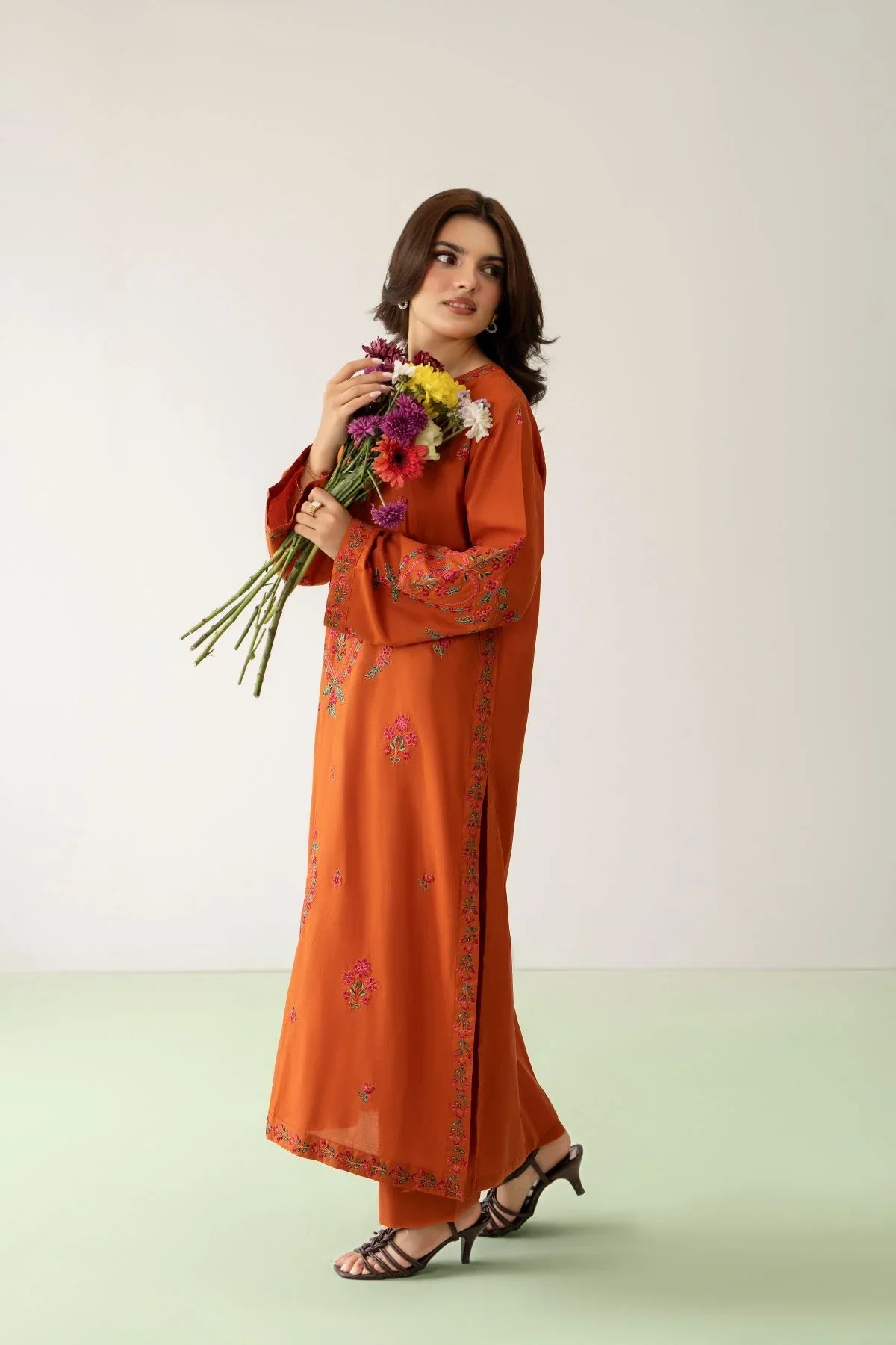 GRACE EMBROIDERED 3PC.