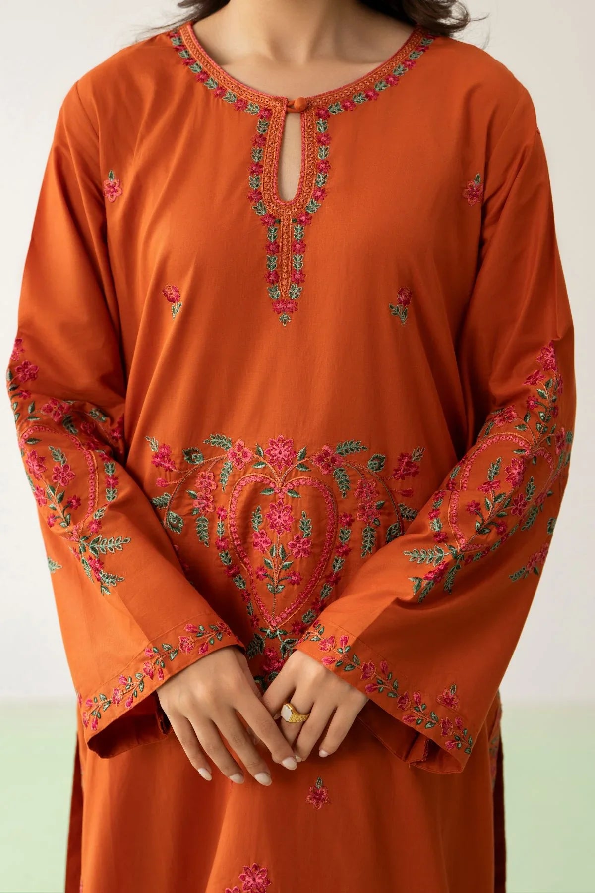GRACE EMBROIDERED 3PC.