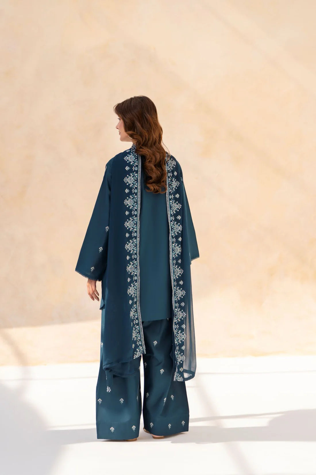 Zarqash Noir – 3PC Embroidered Cotton Suit